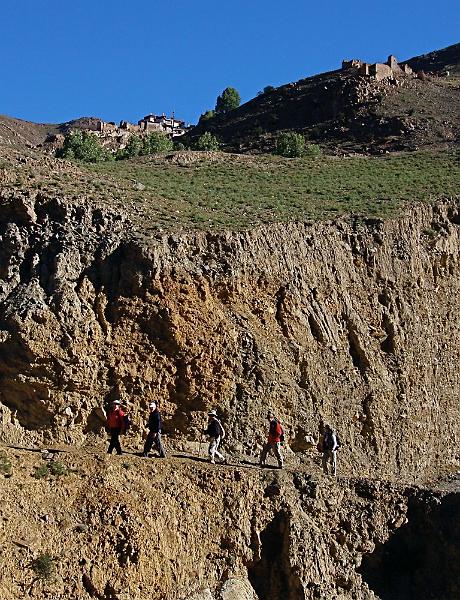 092 Hiking to Gyantse Hermitage.jpg